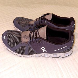 On Cloud running shoe